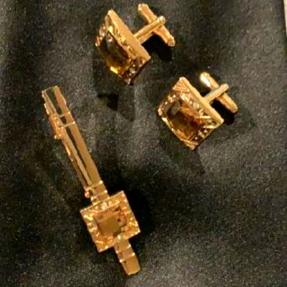 Men's cuff links